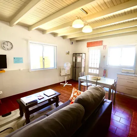 Laranjeira - House With Private Garden And Pool Ferienhaus *