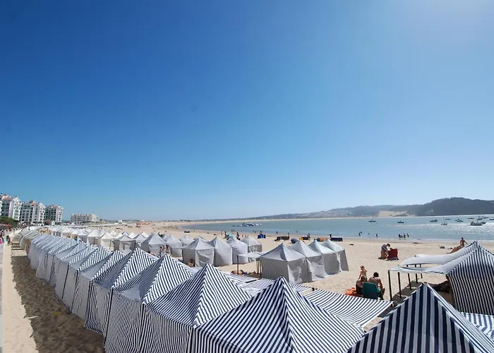 Laranjeira - House With Private Garden And Pool * Alfeizerão